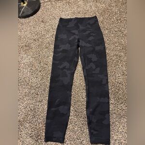 Lululemon wunder under leggings camo sz 6